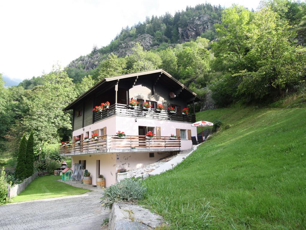 Looked After Holiday House With A Superb View Concerning The Rh Nedal Naters Exterior foto